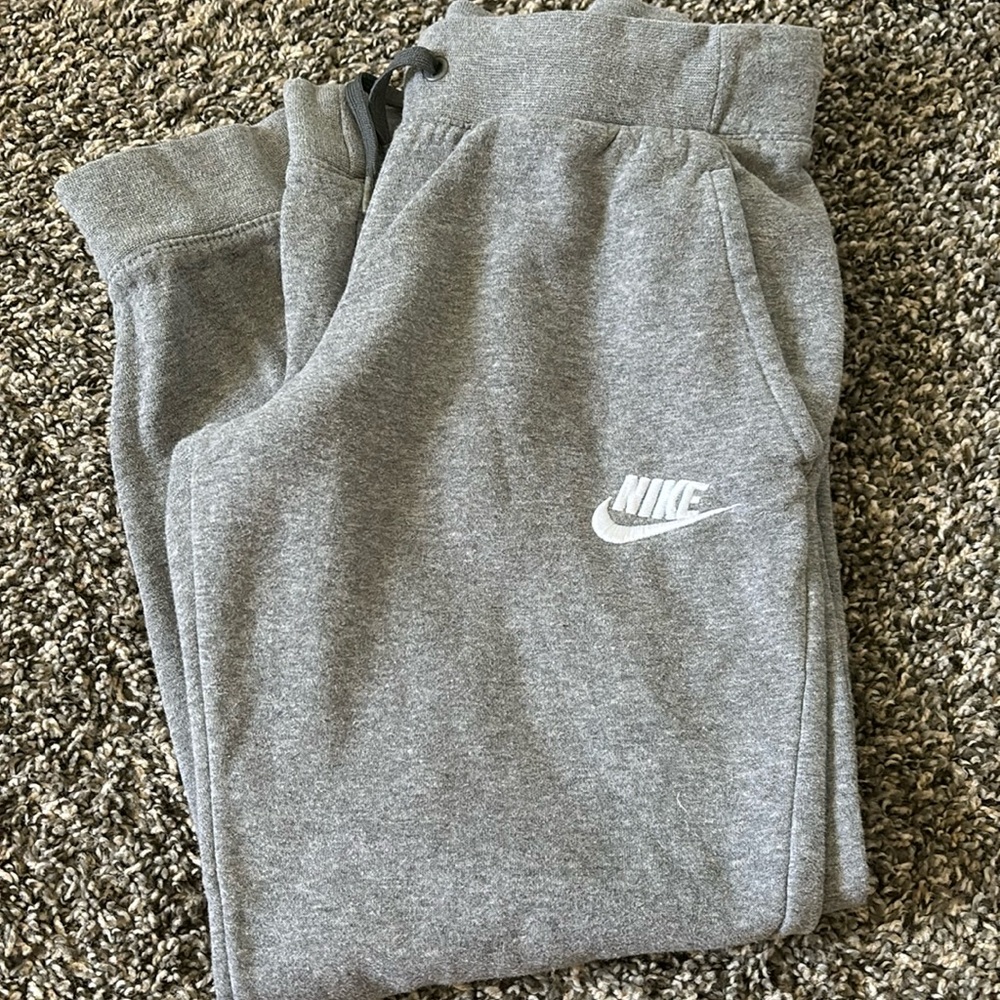 youth nike joggers